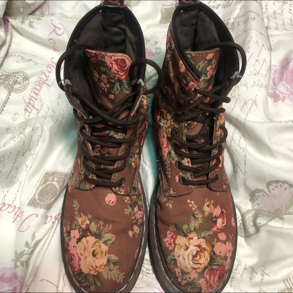 Doc Marten’s - Picture 1 of 7